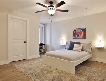 3 BR Urban Hideaway - Steps from Daily's/TIAA Fld! 2