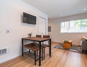 Modern Seattle Townhome Near Downtown & Parks 3