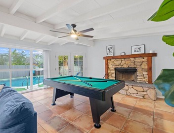 Bay Park 5BR Retreat | Pool + Hot Tub 5