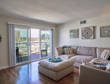 Blue Agate' Seaside Bright Waterfront Full Marina View Pool, Jacuzzi, Gym 5