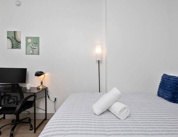 Brand New Luxury Apt, 2 Mins to Stadium, Free Parking, City Views, WiFi 3