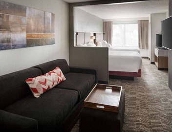 Experience the PNW! 3 Relaxing Units, Indoor Pool, Near Seattle Aquarium 4
