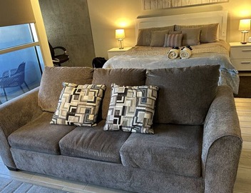 Sparkling Juhl byFremont-1 queen 1 sofa bed TONS of Amenities 2