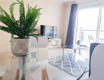 Wimbledon Apartment Is a Fantastic 1 Bedroom Apartment in the centre of Wimbledon with free parking! 4