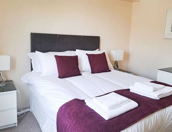 Wimbledon Apartment Is a Fantastic 1 Bedroom Apartment in the centre of Wimbledon with free parking! 3