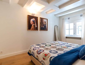 Beautiful large apartment at one of the most desirable locations on the famous Prinsengracht. 3