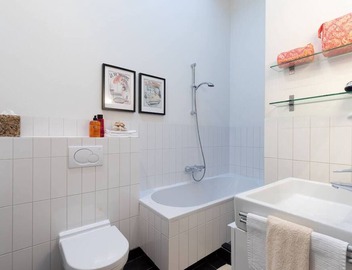 Beautiful apartment at one of the most desirable locations on the famous Prinsengracht. 4