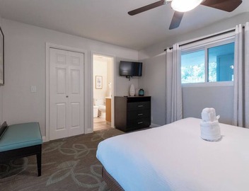 San Clemente Paradise Found! Private Patio, Kitchenette, Pool! 3