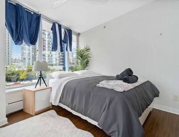 Bright 2BD Condo, Rogers Arena 2