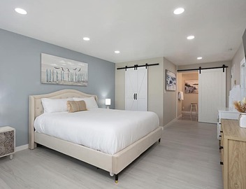 Coastal Retreat- Immaculate Ocean View Condo-Large Patio, Tennis, Pool 5