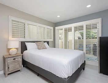 Coastal Retreat- Immaculate Ocean View Condo-Large Patio, Tennis, Pool 2