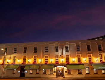 Convenient Stay in Dublin Downtown! Stylish Hotel Close to Irish Whiskey Museum 3