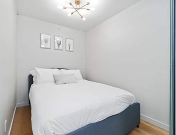 Stylish 3BD Chinatown Condo | Rooftop & City Views 4