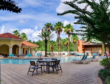 Premium Universal Studios King Bed Resort Suite, Pool, Gym, Free Parking 507S 2
