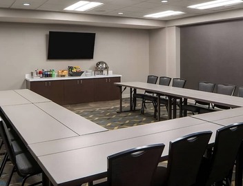 Best Place to Stay in New Orleans! Outdoor Pool, Pet-friendly, Free Breakfast! 5