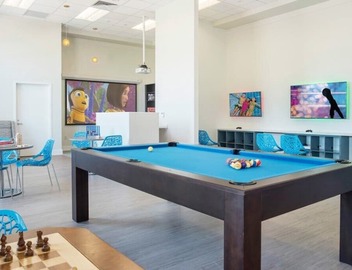 Orlando | City Escape | Resort Pool & Theme Parks Nearby 3
