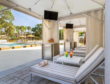Your Home Away From Home! Beachfront, Near Village at Olde Town Park 5