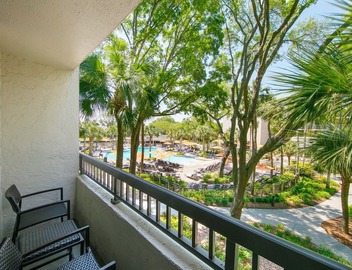 Your Home Away From Home! Beachfront, Near Village at Olde Town Park 3