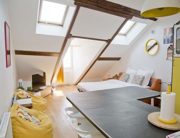 Charming Apt Rue Mouffetard 5th 3
