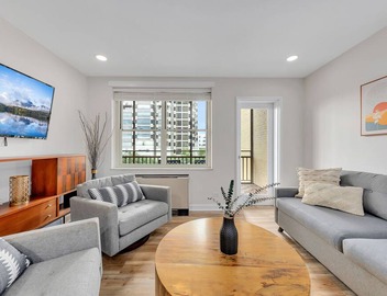 Downtown Condo Walk to Mercedes Benz Stadium 5