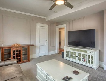 Suites on Seneca - Beautiful 1 Bedroom Apartment 4