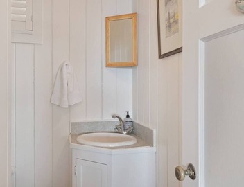 Beach Front Escape on Miramar Beach in Montecito 4