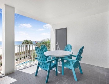 Windward Pointe 303, ideally located on 3rd floor 5