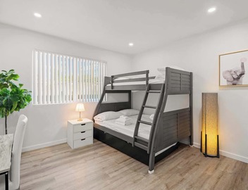Luxury Escape w/Private Balcony & Free Parking #3 3