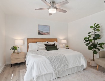 Beautiful Remodeled Condo With Patio Near West Beach 2