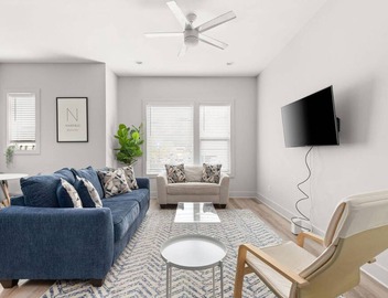 H3 ~ Spacious Condo Only 8 Min to Broadway ~ Garage Parking ~ Super Clean 4