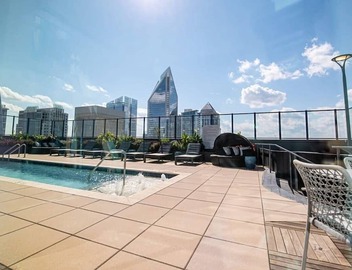 2BR Uptown Charlotte Furnished Apartments by RedAwning 3