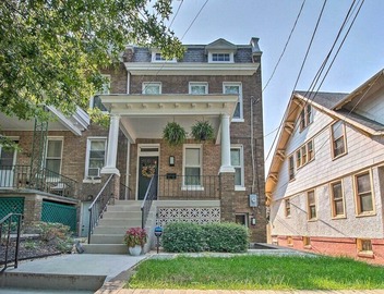 Contemporary Condo in Quiet Locale! 4