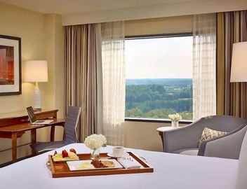 Great Relaxing Overnight Stay! Spacious unit located in the heart of Duluth 4