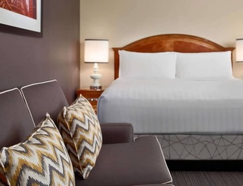 Great Relaxing Overnight Stay! Spacious unit located in the heart of Duluth 2