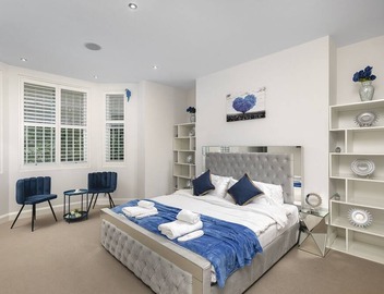 Luxury Chelsea Duplex | 3BR | Sleeps 10 | Near Tube 4