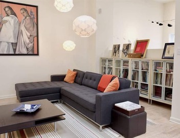 Stunning Art Filled Loft With Abundant Natural Light! 4