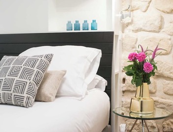 Jardin Prive - Gorgeous 3 Bed House in Le Marais 2