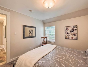 Near I-405 & 1 Mi to Dtwn! Kirkland Family Home 5