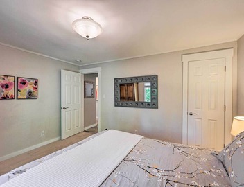 Near I-405 & 1 Mi to Dtwn! Kirkland Family Home 2