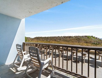 Oceanfront 3BR Ground-Floor Patio King Ste Small Dog Friendly Blue Mist 102 2