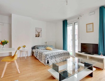 Chic apart with parking near Paris 5