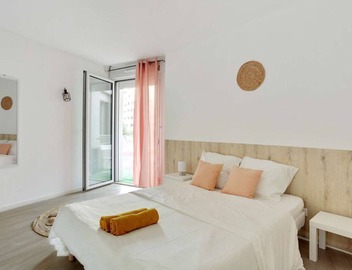 Chic apart with parking near Paris 2