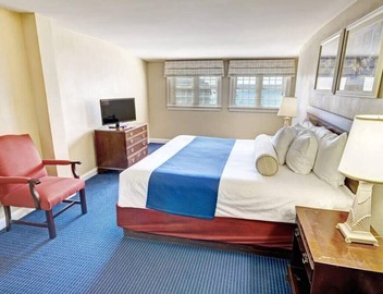 Wyndham Newport Onshore|2BR/2BA Balcony King Suite 5