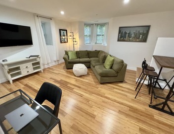 Upscale Unit 1 at Perrin Place 4