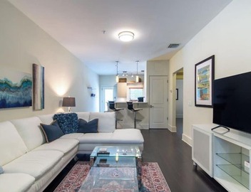 Walk The Downtown Village of Winter Park! 4