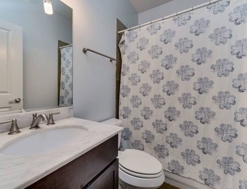 Luxe 2BD/2BA Townhouse in Hip Area - Near Metro 4