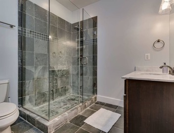 Luxe 2BD/2BA Townhouse in Hip Area - Near Metro 3