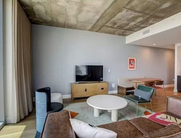 Mins to Rainey St | Heated Pool | Gym | Fireworks 2