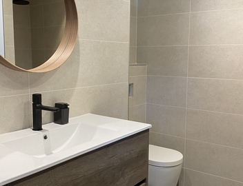 Completely renovated 1-bedroom studio with private parking 5