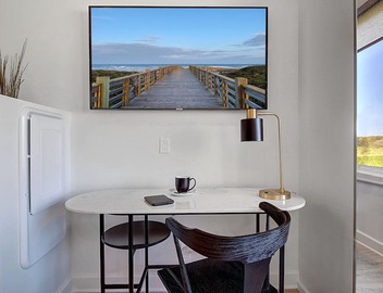 Studio-Full Kitchen w/Private Walkable Beach Access 3